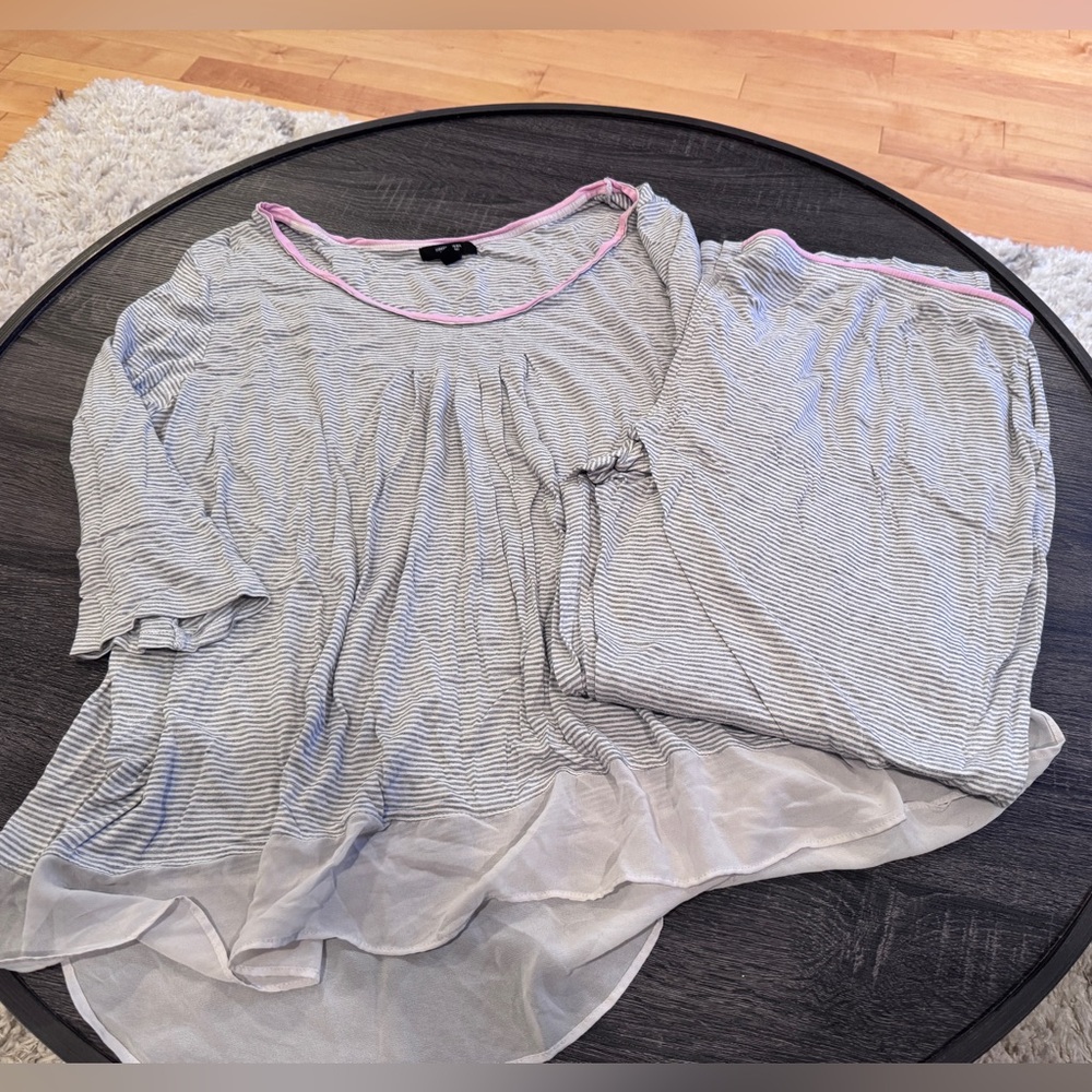 Simply Vera Vera Wang Gray and Pink Women's Top
